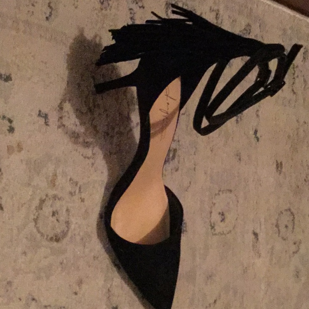 Shoes - Picture 4 of 7
